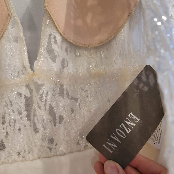 Ezoani/NILE/Color Beige, Wedding Gown - Picture 8 of 8